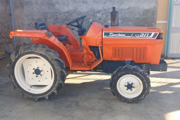 Auto in Vendita a Fier - 3,500 Euro