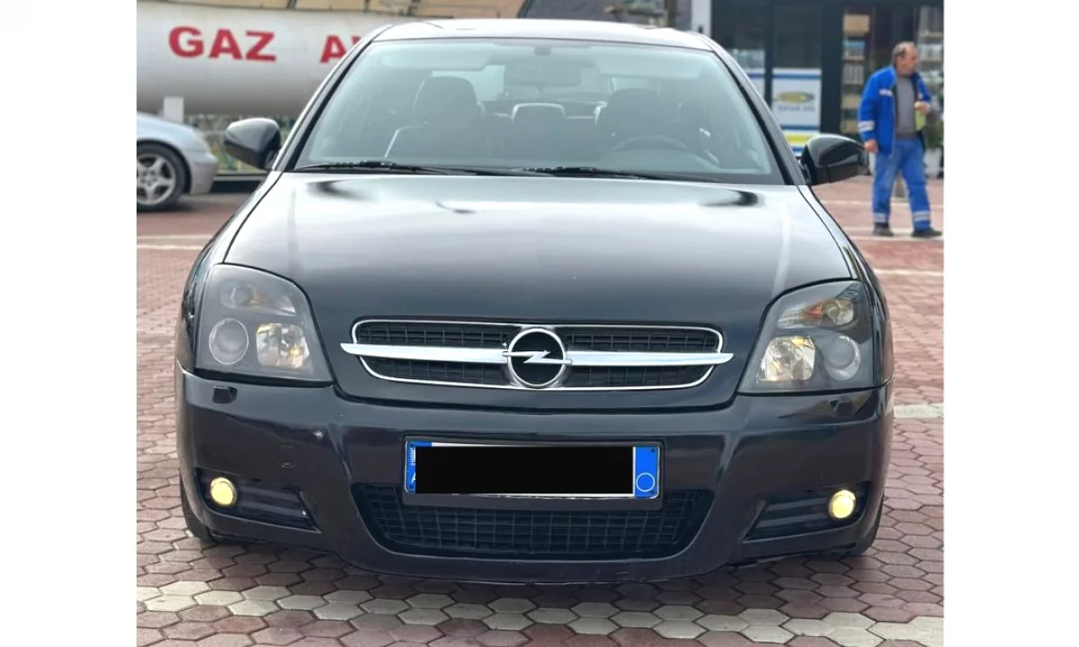 Auto in Vendita a Tirana, Opel, 2005 Diesel,Kambio Manual Pagamento 1,700  Euro.