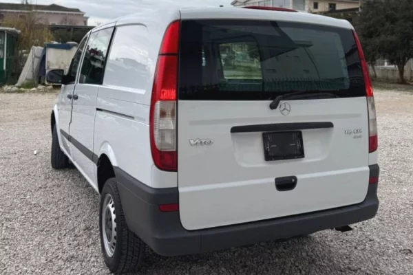 Auto in Vendita a Tirana - 8,000 Euro