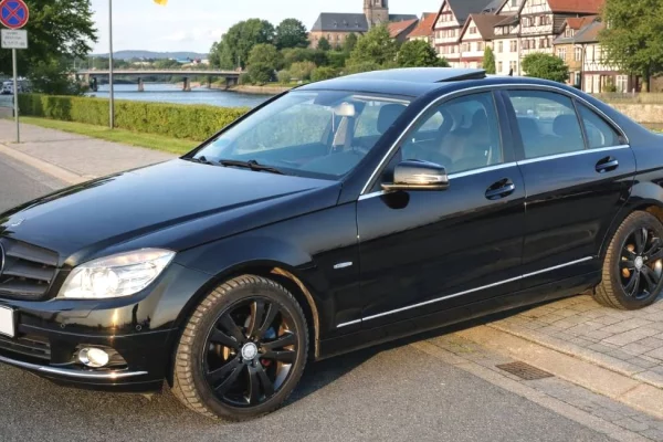 Makina ne shitje ne Tirane - 5,800 Euro