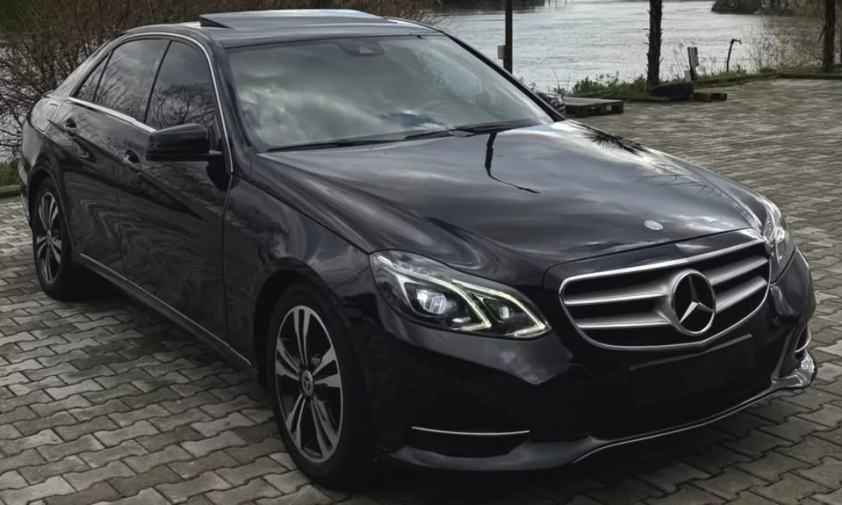 Auto in Vendita a Tirana, Mercedes-Benz, 2016 Diesel,Kambio Automatik Pagamento 11,900  Euro.