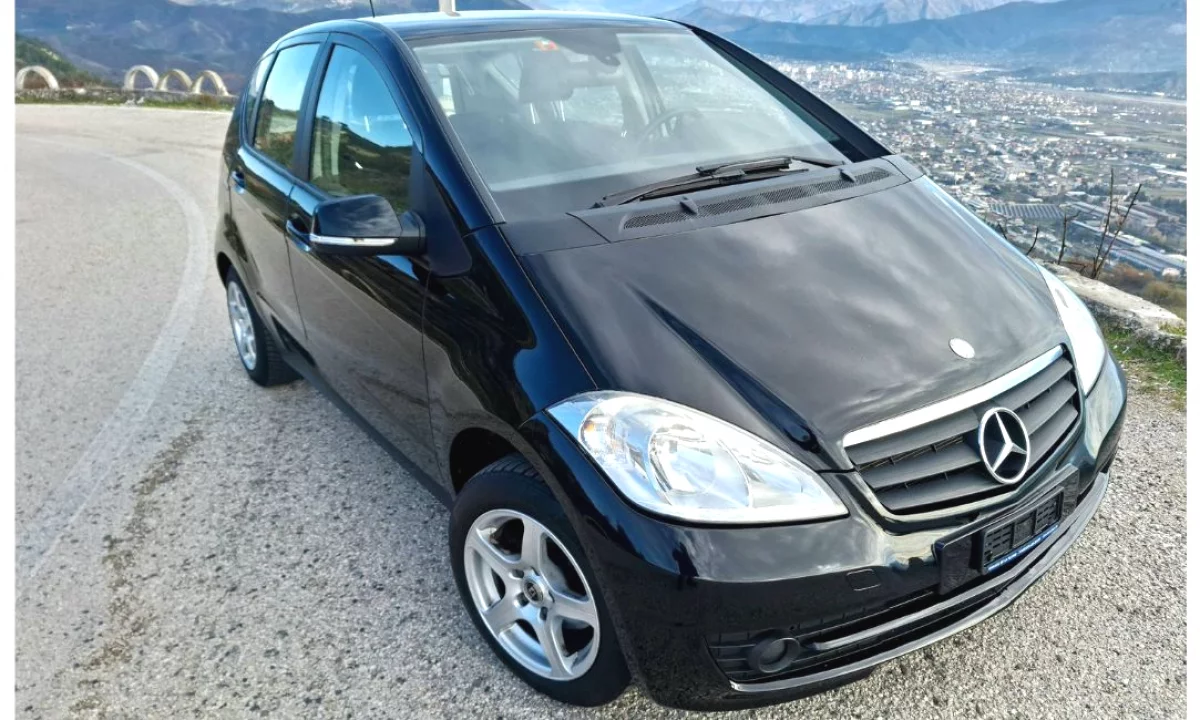 Auto in Vendita a Elbasan, Mercedes-Benz, 2010 Diesel,Kambio Automatik Pagamento 4,300  Euro.