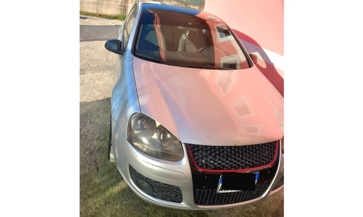 Auto in Vendita a Tirana, Volkswagen, 2004 Diesel,Kambio Automatik Pagamento 3,300  Euro.