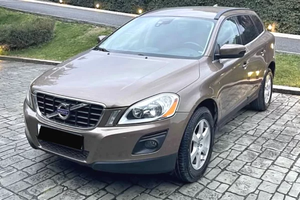 Auto in Vendita a Tirana - 8,500 Euro