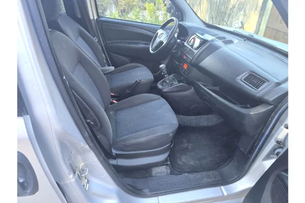 Auto in Vendita a Tirana - 5,300 Euro