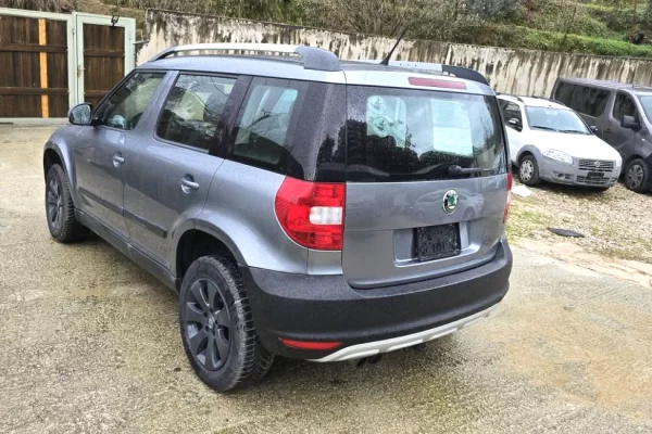 Auto in Vendita a Tirana - 5,300 Euro