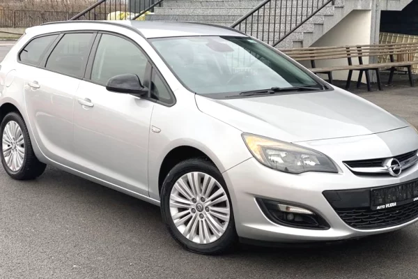 Auto in Vendita a Pristina - 6,900 Euro