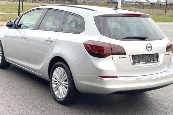 Auto in Vendita a Pristina - 6,900 Euro