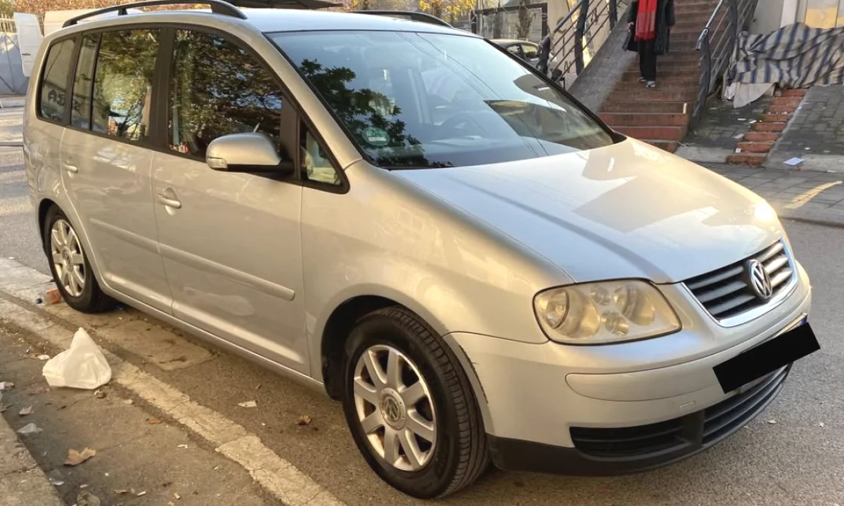 Auto in Vendita a Tirana, Volkswagen, 2006 Diesel,Kambio Manual Pagamento 2,900  Euro.