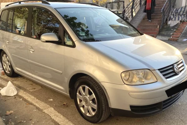 Auto in Vendita a Tirana - 2,900 Euro