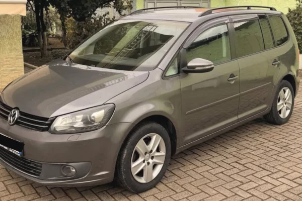 Auto in Vendita a Tirana - 7,000 Euro