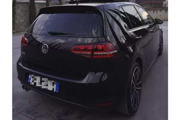 Makina ne shitje ne Tirane - 11,000 Euro