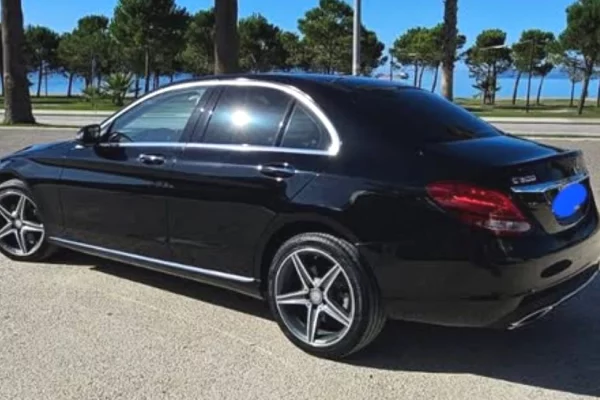 Auto in Vendita a Tirana - 14,500 Euro