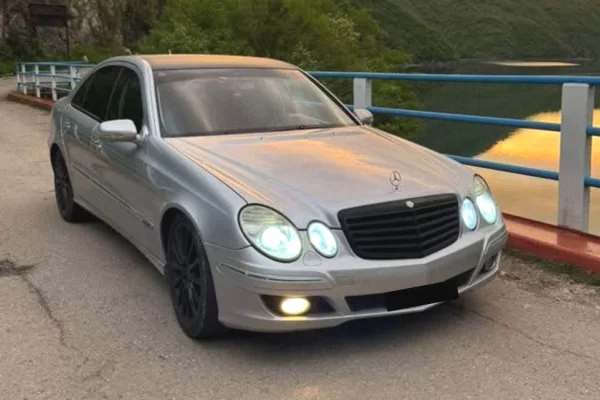 Makina ne shitje ne Tirane - 5,000 Euro