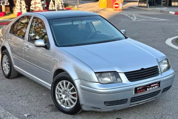 Auto in Vendita a Tirana - 1,900 Euro