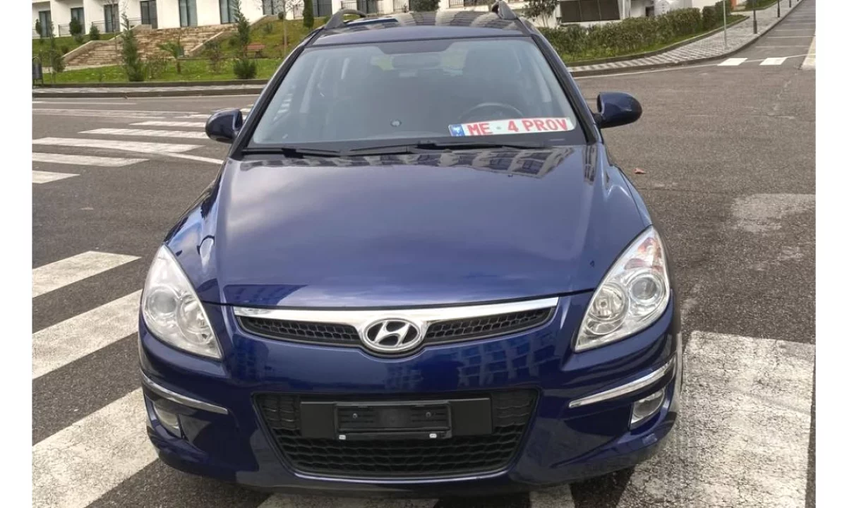 Auto in Vendita a Tirana, Hyundai, 2009 Diesel,Kambio Automatik Pagamento 4,300  Euro.