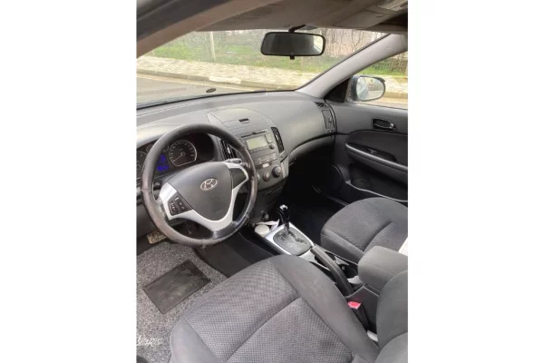 Cars for sale in Tirana - 4,300 Euro