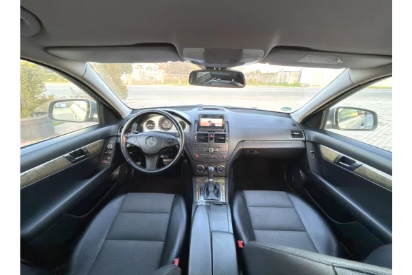 Makina ne shitje ne Tirane - 5,600 Euro