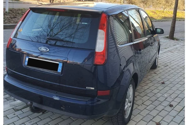 Auto in Vendita a Tirana - 1,800 Euro