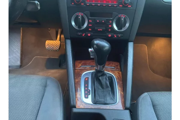 Auto in Vendita a Tirana - 5,300 Euro