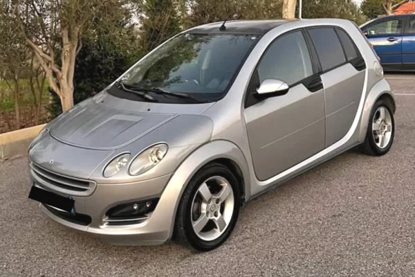 Makina ne shitje ne Tirane - 2,850 Euro