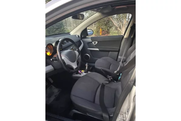 Makina ne shitje ne Tirane - 2,850 Euro