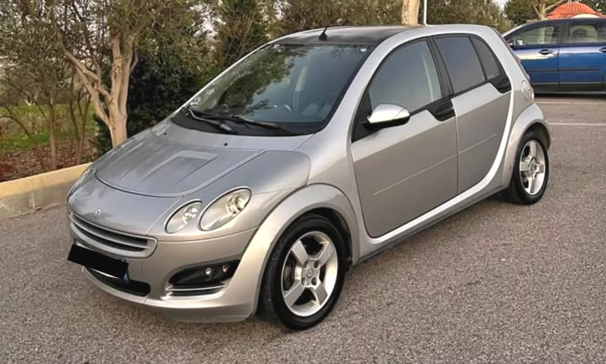 Makina ne shitje ne Tirane, Smart, 2006 Benzine,Kambio Automatik Pagesa 2,850  Euro.