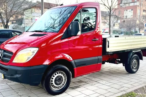 Auto in Vendita a Tirana - 9,500 Euro