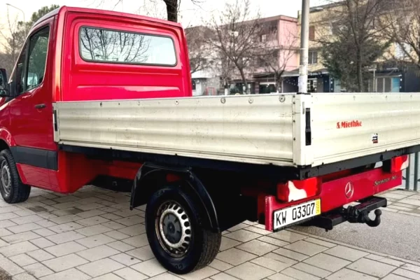 Auto in Vendita a Tirana - 9,500 Euro