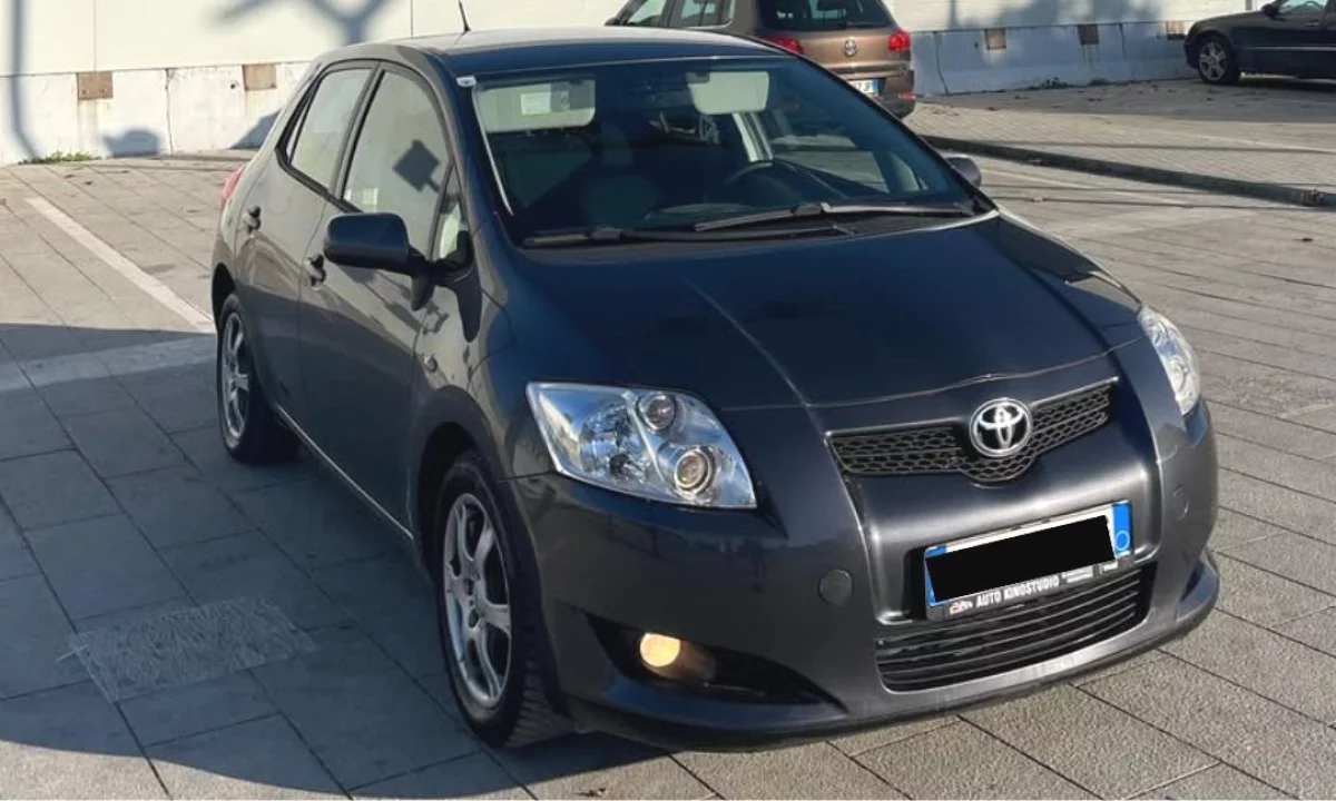 Auto in Vendita a Tirana, Toyota, 2008 Diesel,Kambio Automatik Pagamento 4,300  Euro.