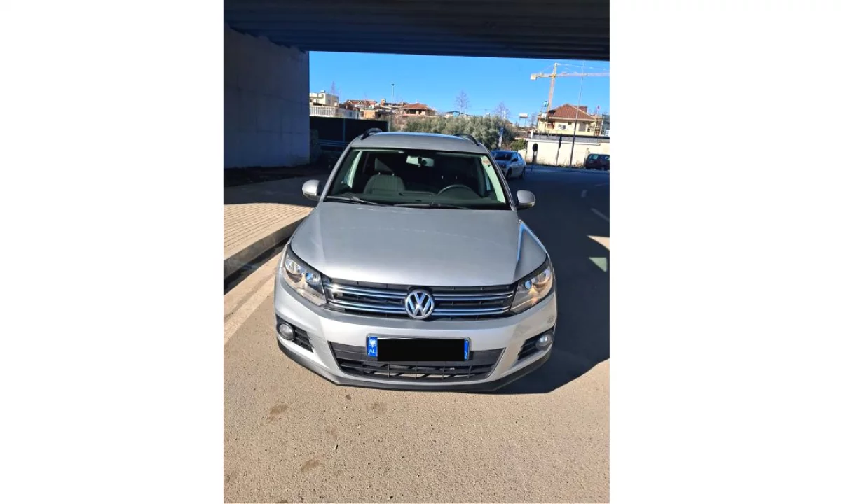 Auto in Vendita a Tirana, Volkswagen, 2013 Diesel,Kambio Manual Pagamento 8,000  Euro.