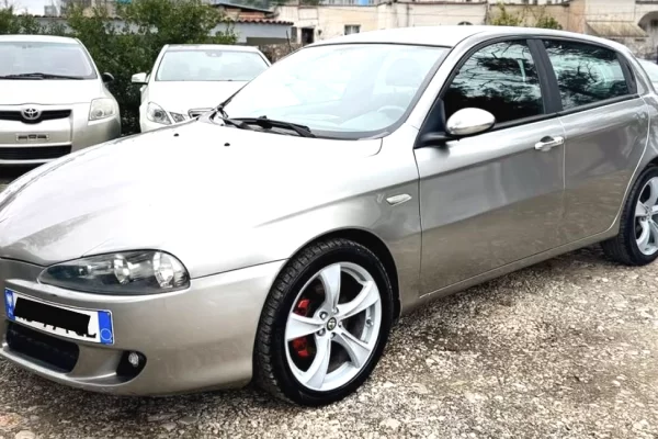 Auto in Vendita a Tirana - 2,500 Euro