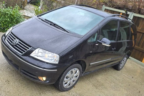 Auto in Vendita a Tirana - 3,900 Euro