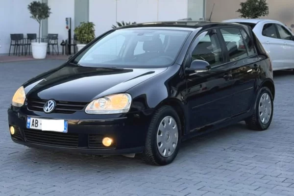 Makina ne shitje ne Fier - 2,999 Euro