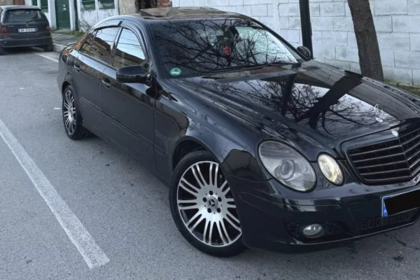 Auto in Vendita a Tirana - 7,000 Euro