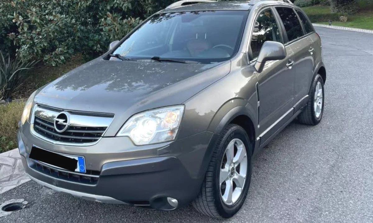 Auto in Vendita a Tirana, Opel, 2007 Diesel,Kambio Automatik Pagamento 5,500  Euro.