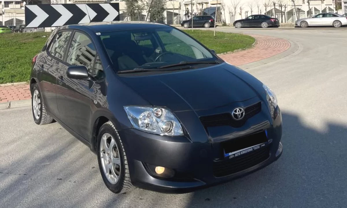 Auto in Vendita a Tirana, Toyota, 2008 Diesel,Kambio Manual Pagamento 4,300  Euro.
