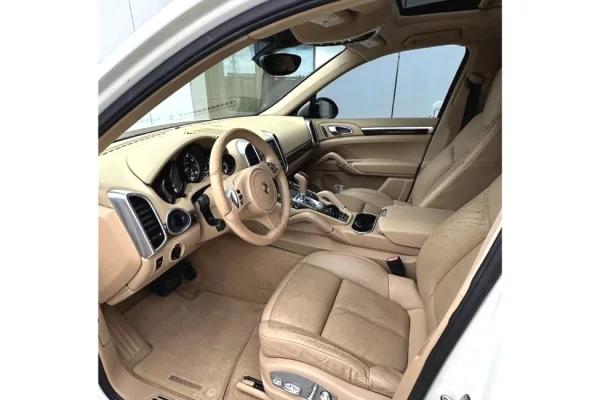 Auto in Vendita a Tirana - 13,900 Euro