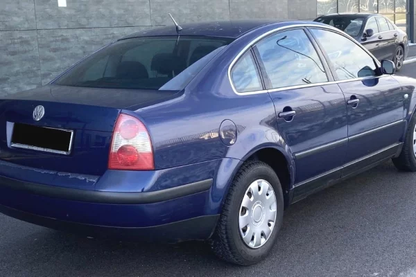 Makina ne shitje ne Mitrovice - 3,900 Euro