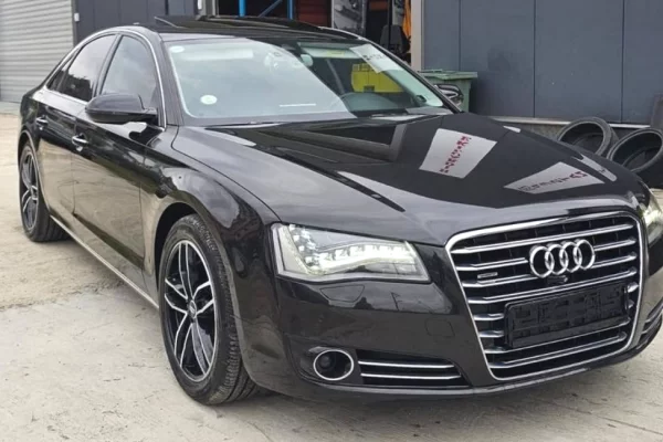 Auto in Vendita a Tirana - 10,900 Euro