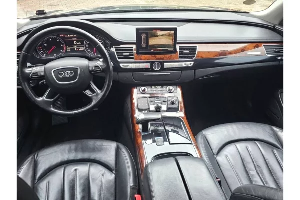 Auto in Vendita a Tirana - 10,900 Euro