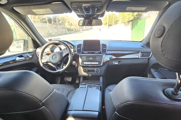 Auto in Vendita a Durazzo - 17,000 Euro