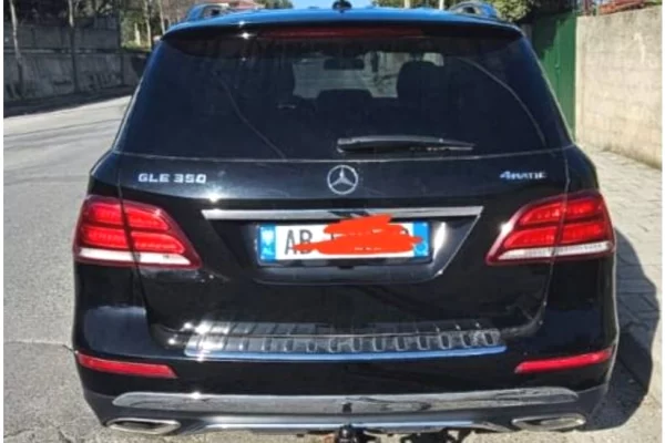 Auto in Vendita a Durazzo - 17,000 Euro