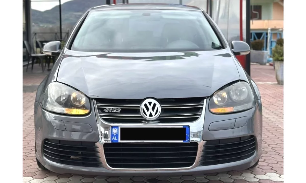 Auto in Vendita a Tirana, Volkswagen, 2006 Diesel,Kambio Manual Pagamento 3,200  Euro.