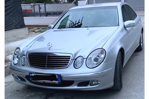 Makina ne shitje ne Kavaje - 4,000 Euro