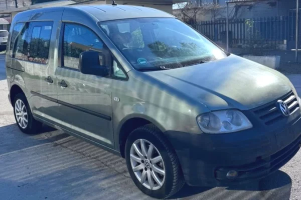 Auto in Vendita a Tirana - 5,500 Euro