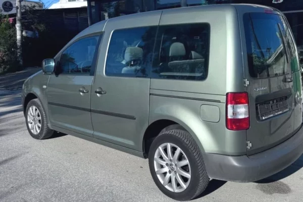 Auto in Vendita a Tirana - 5,500 Euro