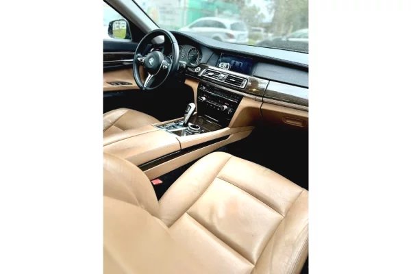 Auto in Vendita a Tirana - 8,500 Euro