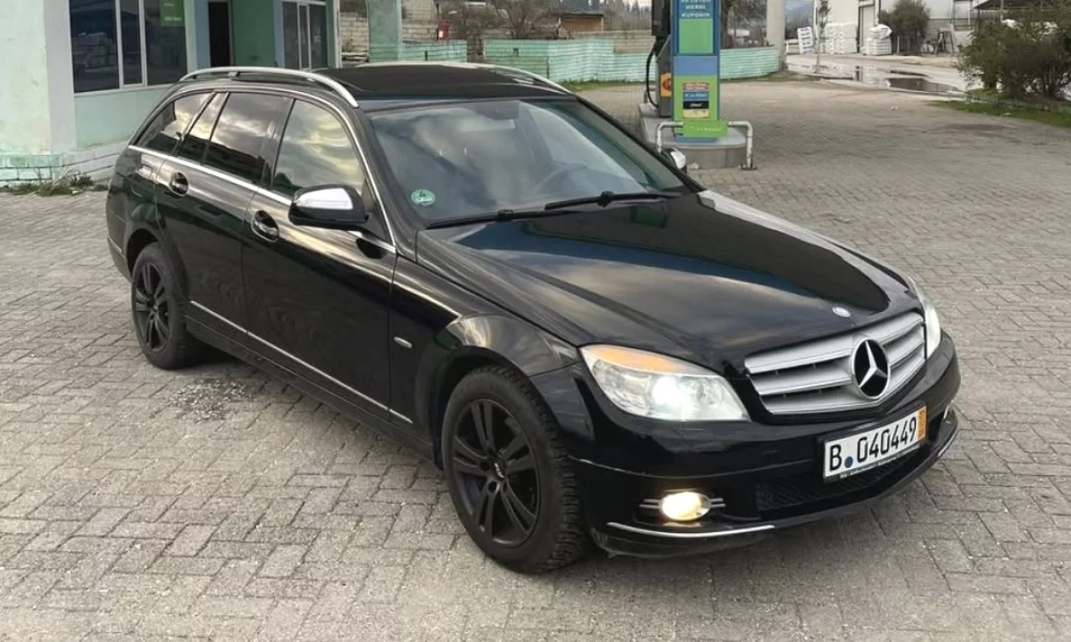 Auto in Vendita a Tirana, Mercedes-Benz, 2008 Diesel,Kambio Manual Pagamento 4,500  Euro.