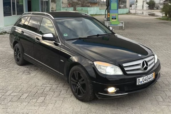 Auto in Vendita a Tirana - 4,500 Euro